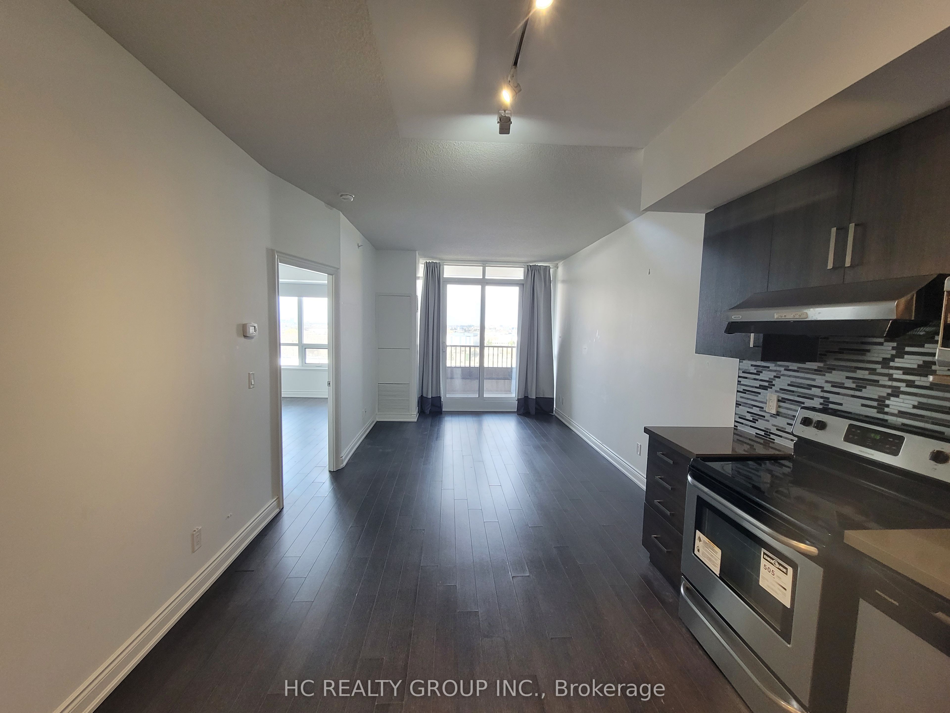 89 South Town Centre Boulevard 1106