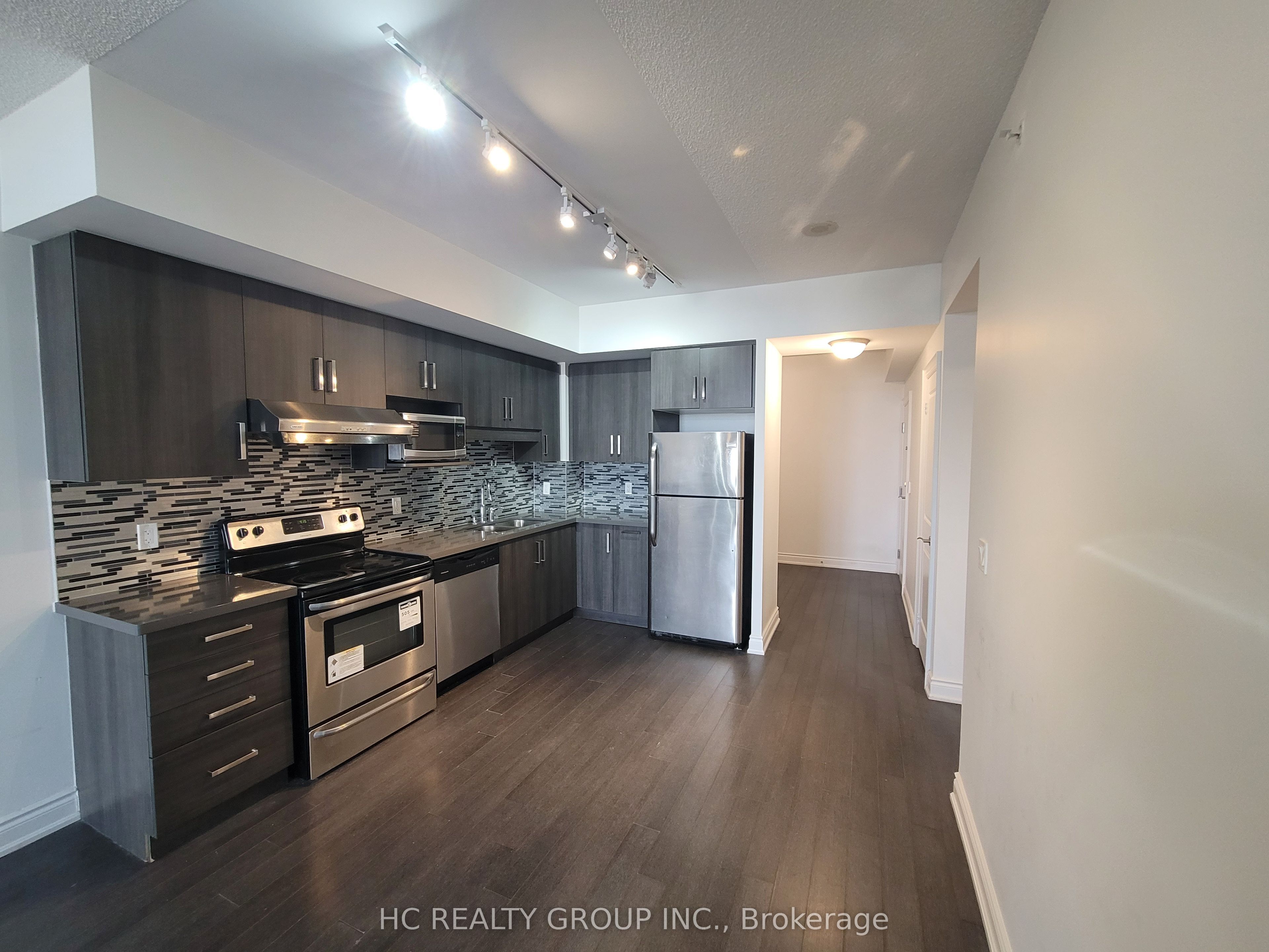 89 South Town Centre Boulevard 1106