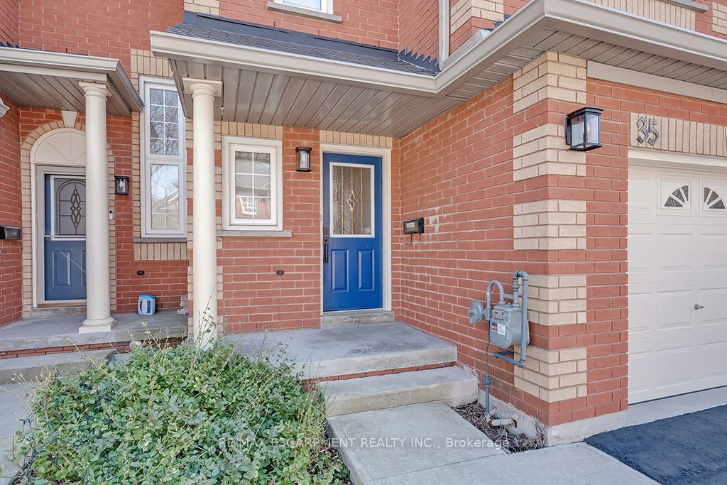 2022 Atkinson Drive 35