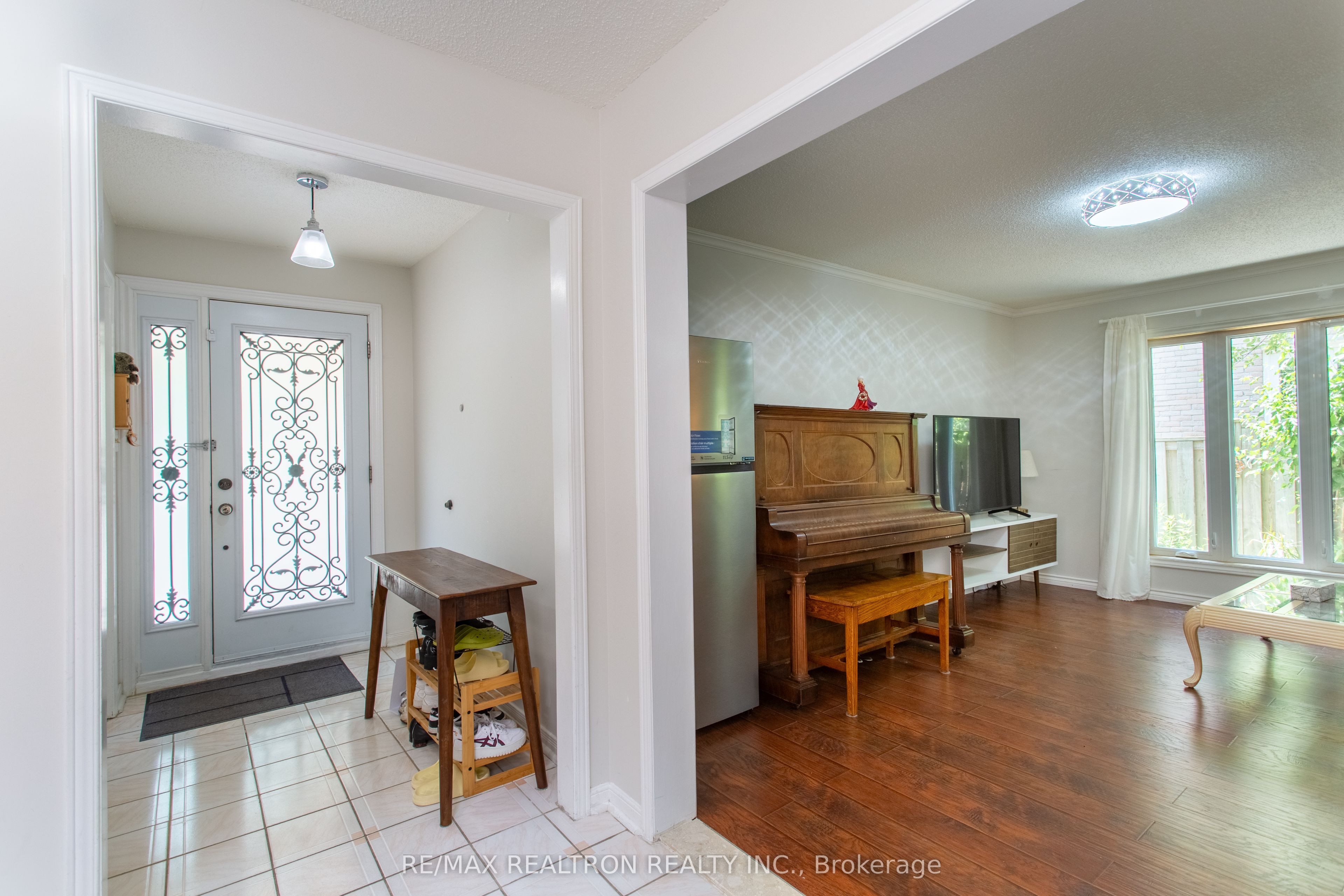 44 Graham Crescent