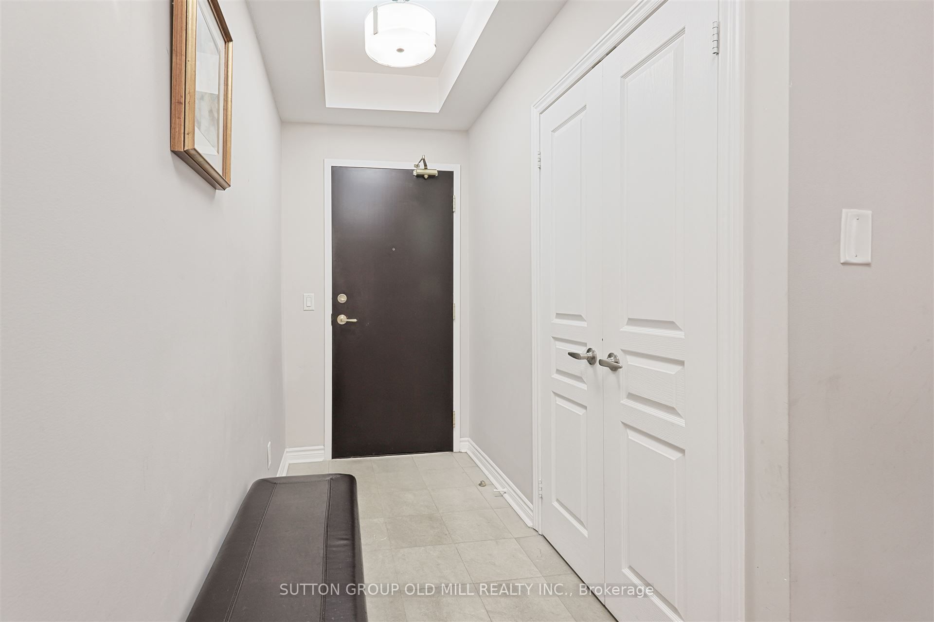 2662 Bloor Street W 209