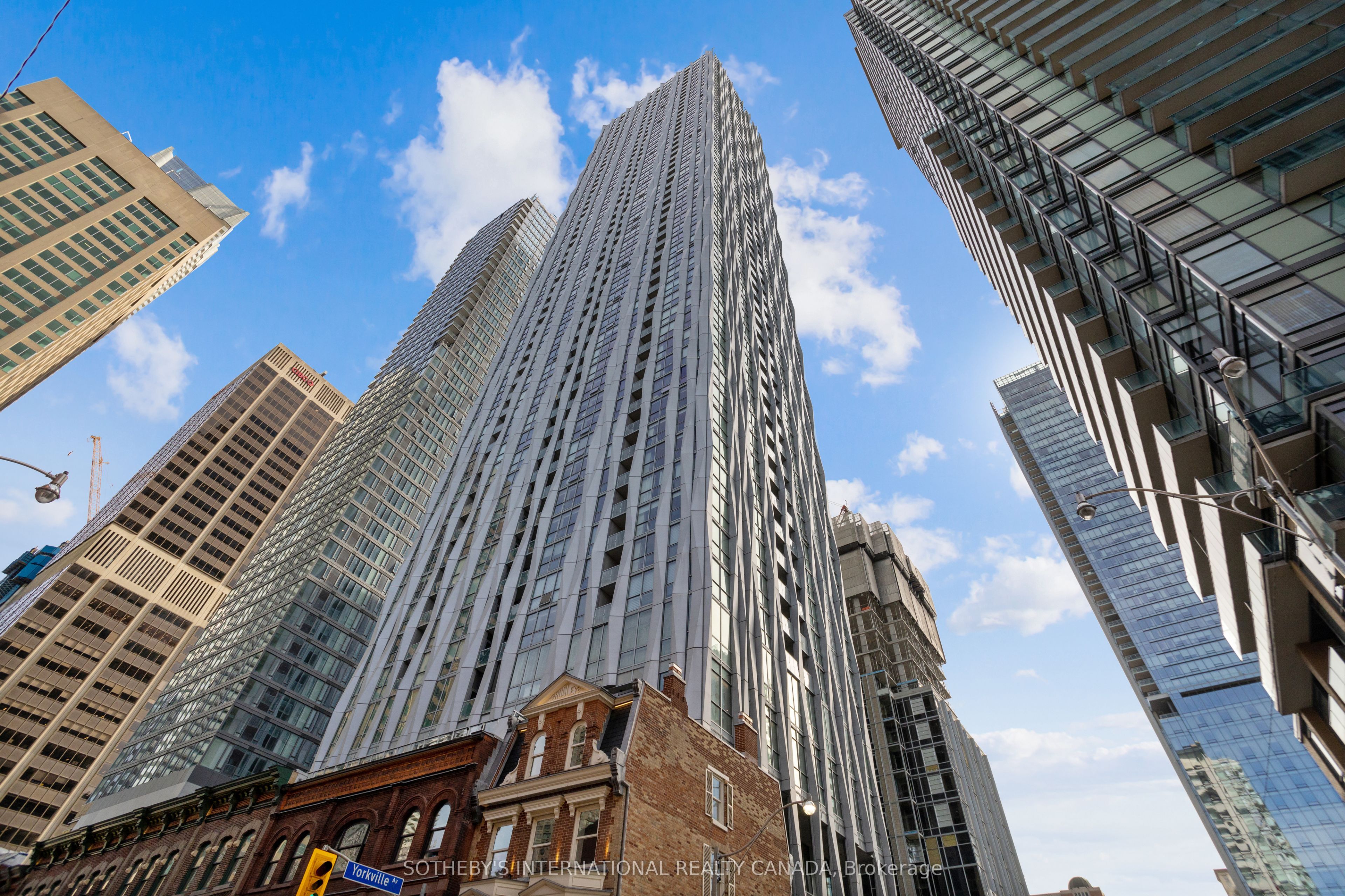 1 Yorkville Avenue 5405