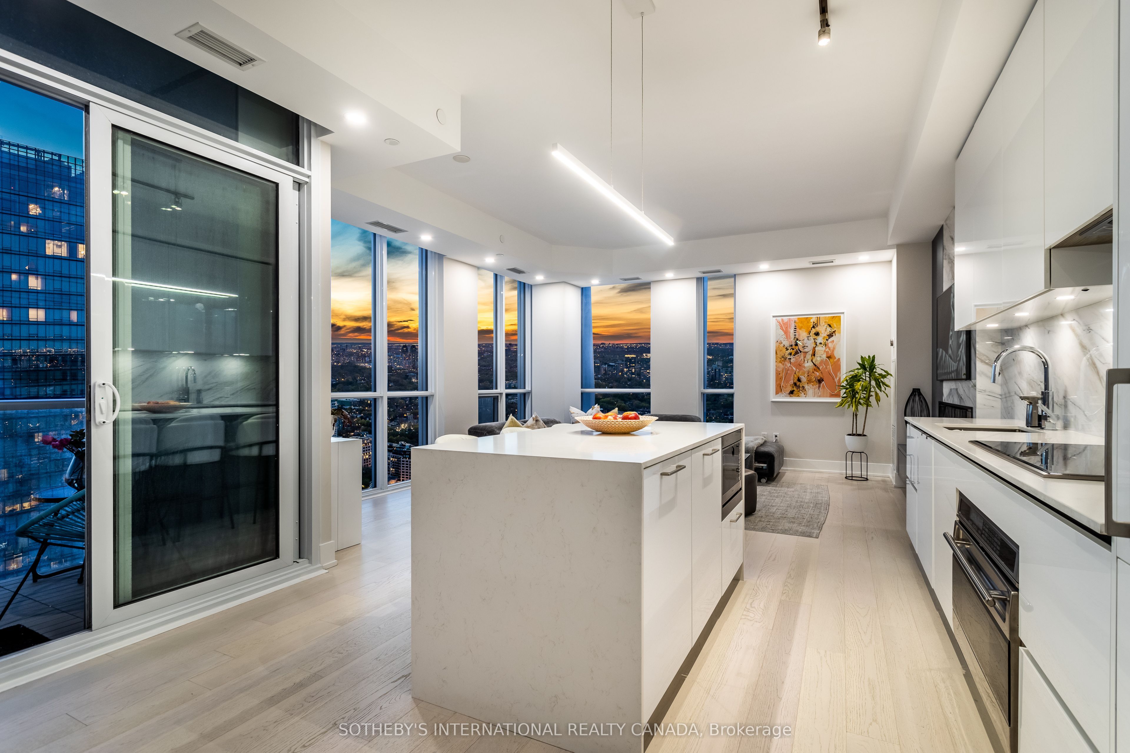 1 Yorkville Avenue 5405