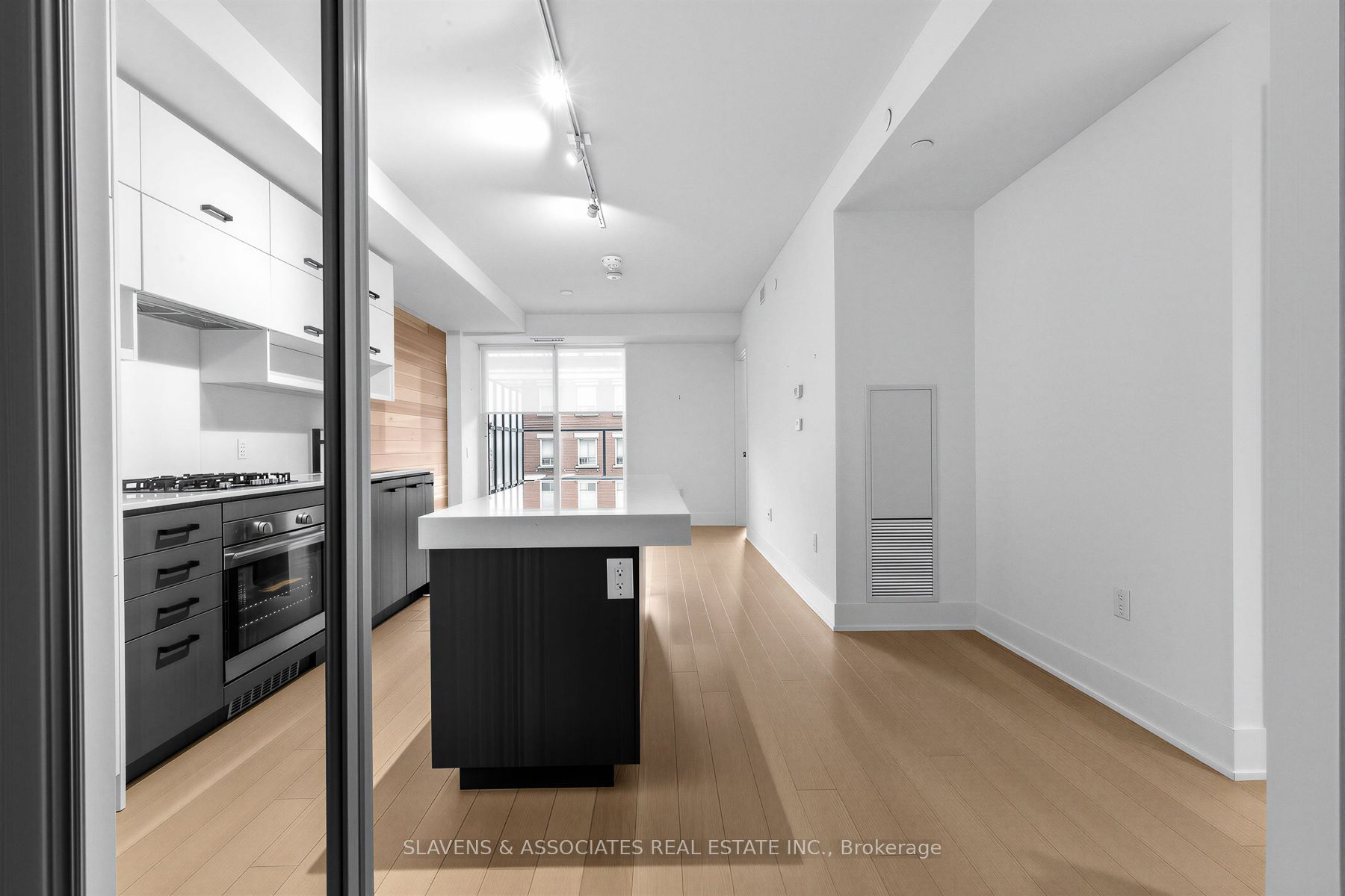 1888 Queen Street E 203