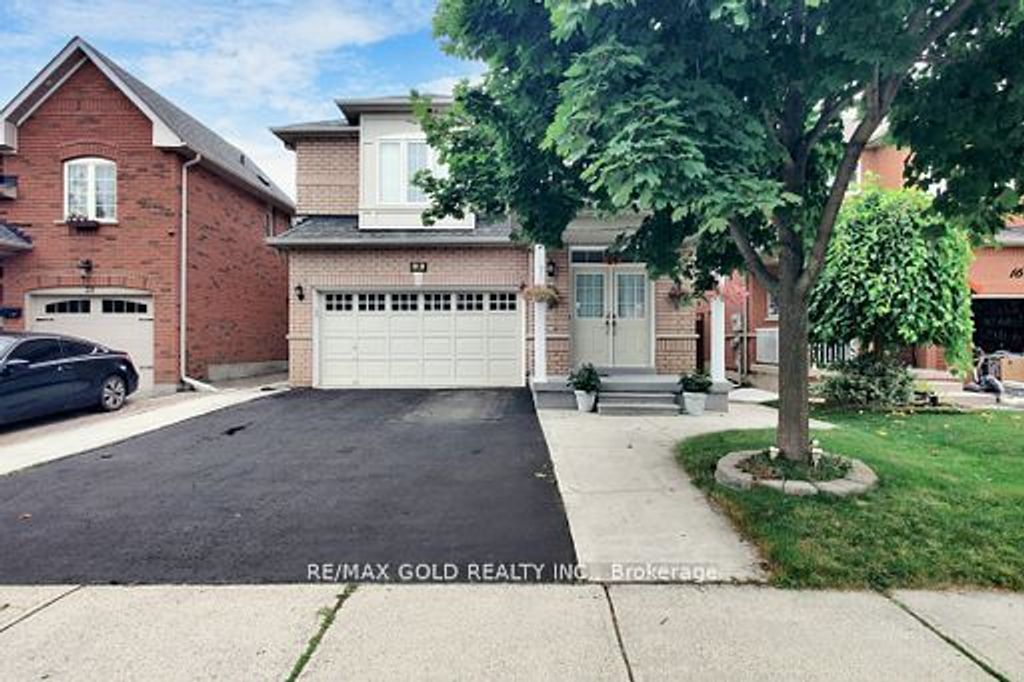 Photo of 18 Thimbleberry Street, Brampton, ON L7A 3L3 (MLS # W12768034)
