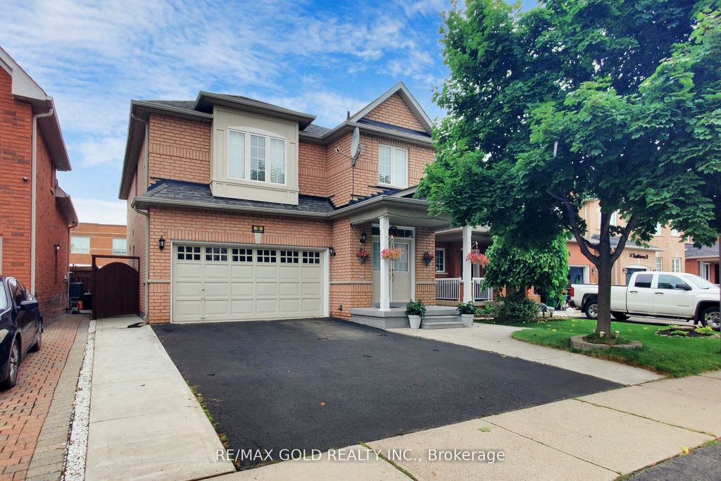 Photo of 18 Thimbleberry Street, Brampton, ON L7A 3L3 (MLS # W12768034)