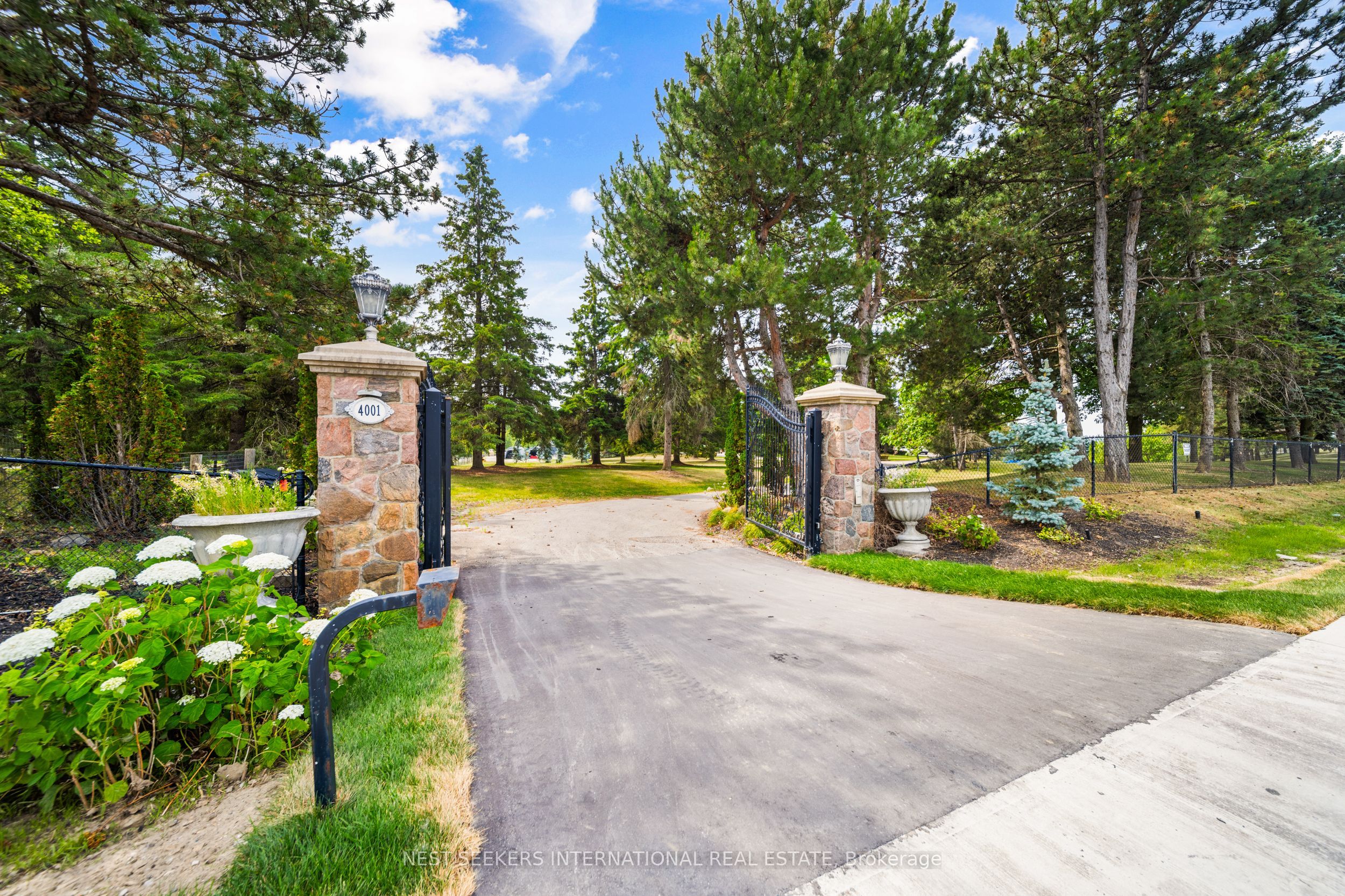 4001 Teston Road West