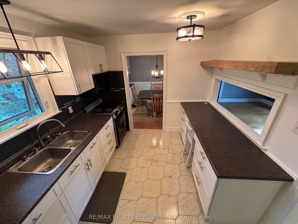 Photo of 82 Edelwild Drive, Orangeville, ON L9W 2Y7 (MLS # W13858862)