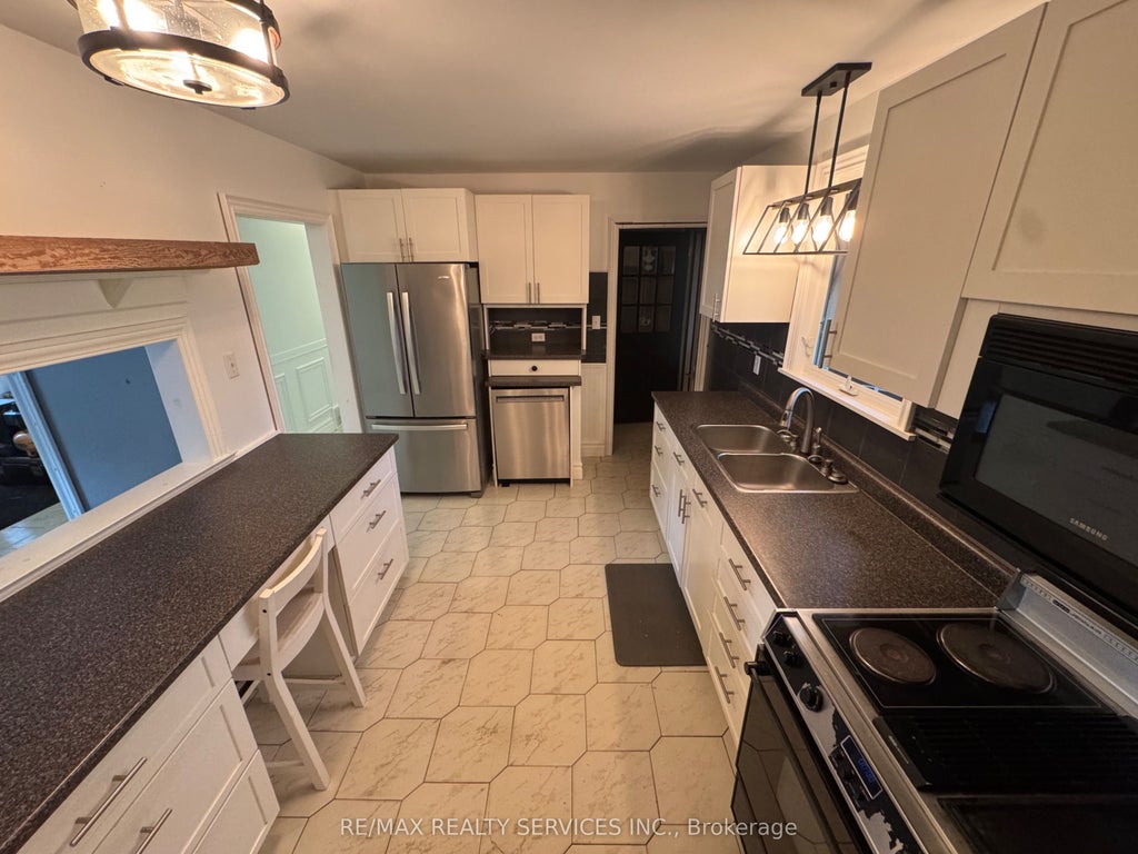 Photo of 82 Edelwild Drive, Orangeville, ON L9W 2Y7 (MLS # W13858862)