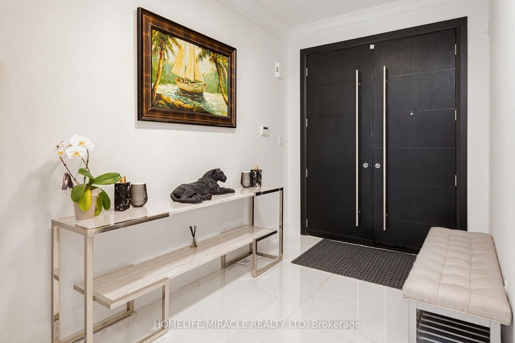 Photo of 7350 Glamorgan Way, Mississauga, ON L5N 7Z3 (MLS # W13471604)
