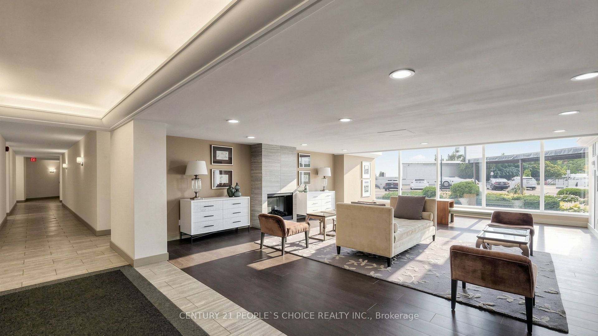 7811 Yonge Street 310
