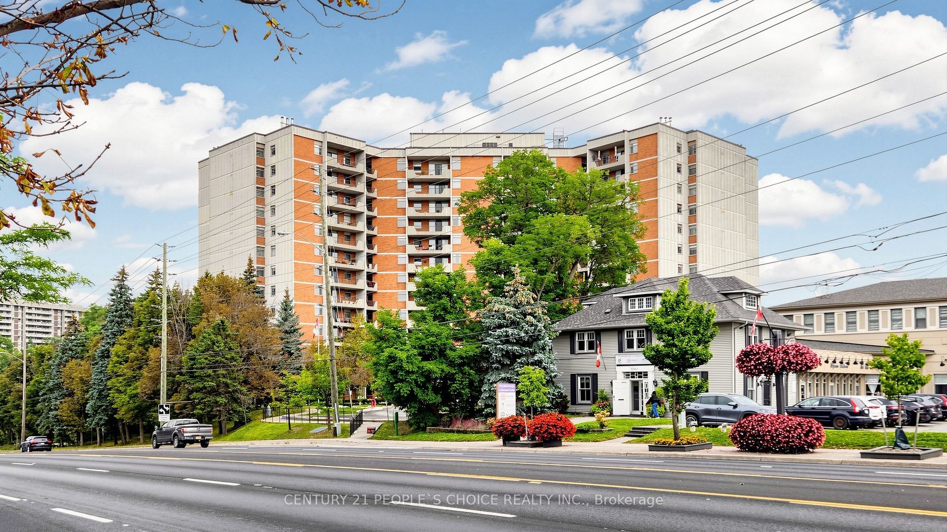 7811 Yonge Street 310