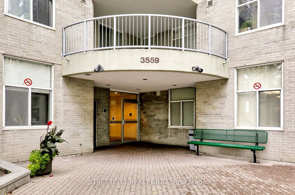 Photo of 3559 Eglinton Avenue W #1311, Toronto, ON M6M 5C6 (MLS # W13453912)