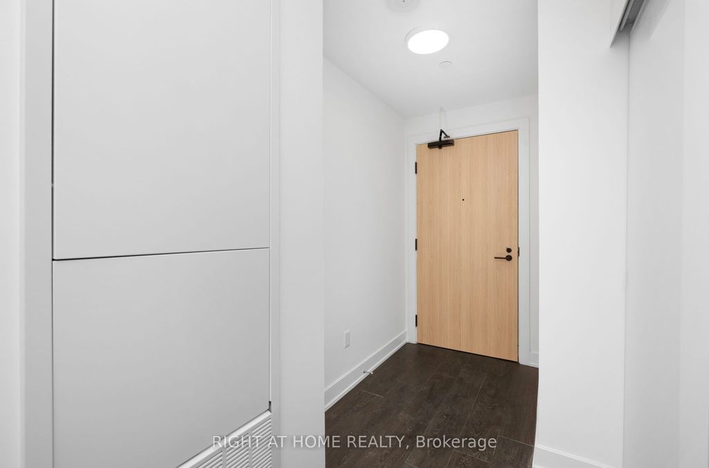 Photo of 35 Mercer Street #1512, Toronto, ON M5V 1H2 (MLS # C12426172)