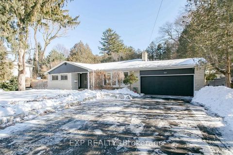 234 Pinetree Way Mississauga ON L5G 2R2