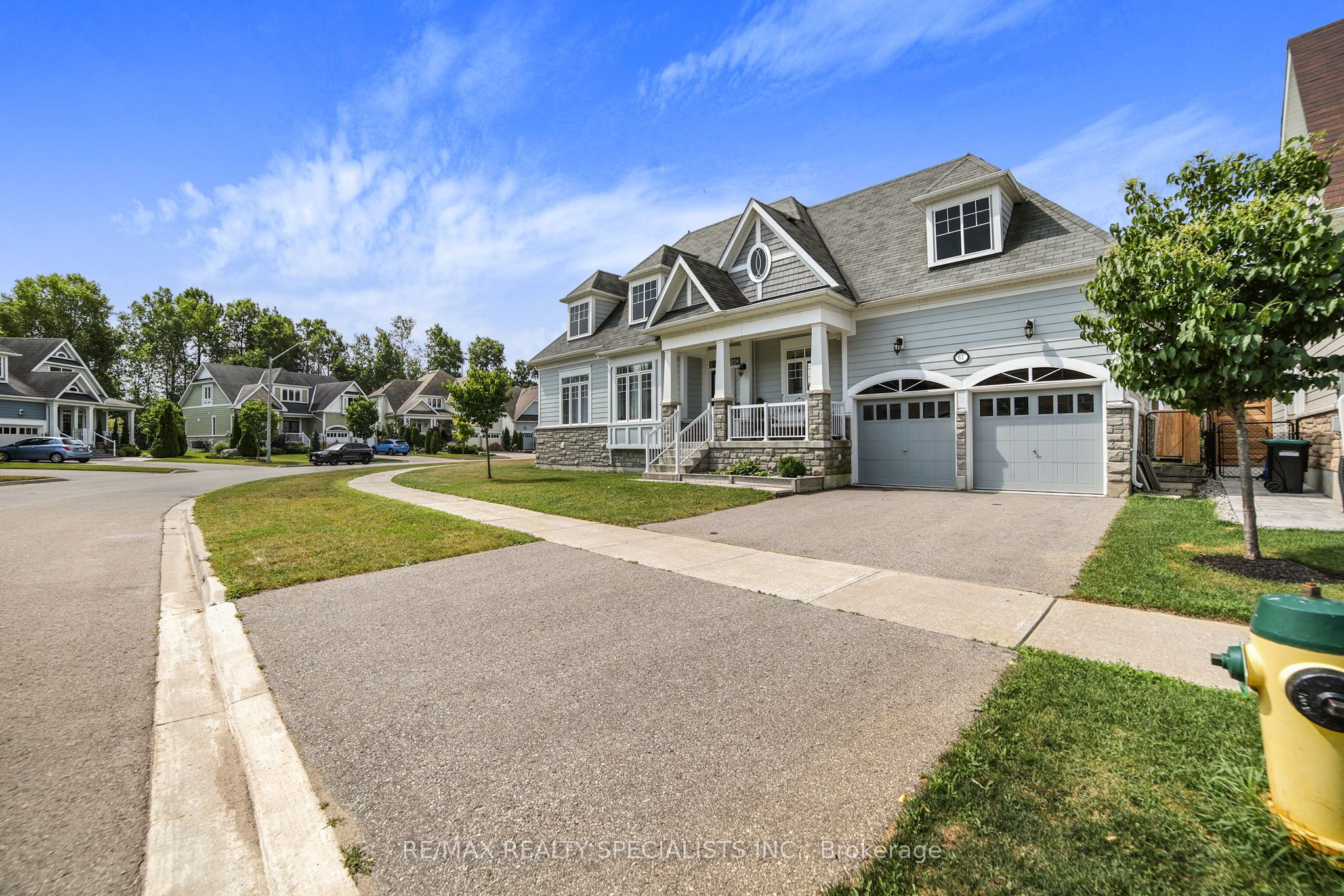 61 Riverwalk Place