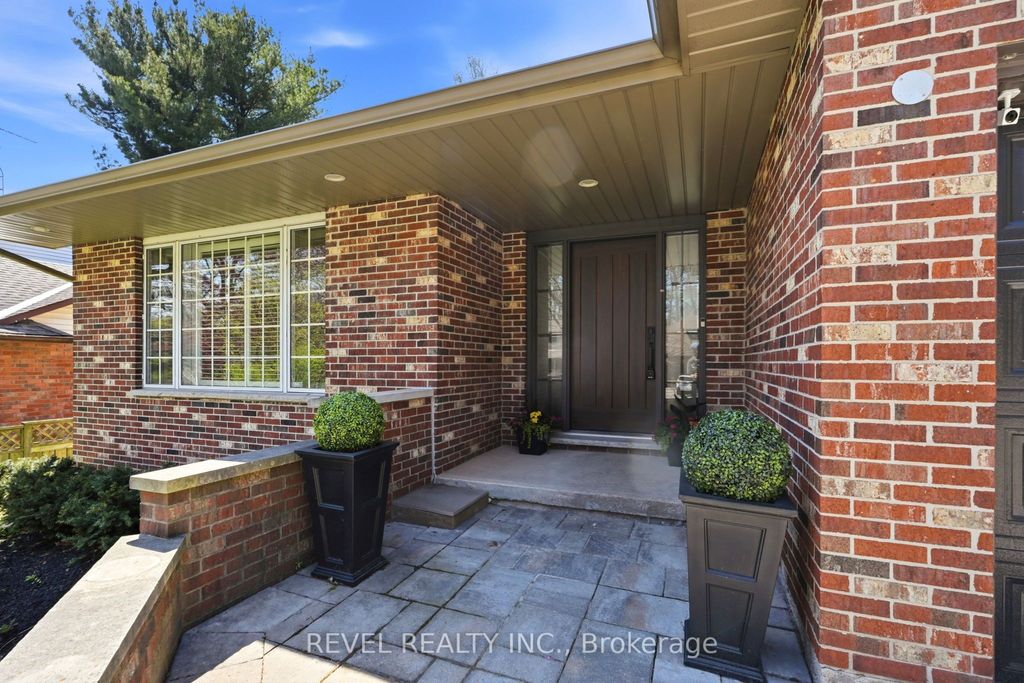 Photo of 63 Millbridge Crescent, Pelham, ON L0S 1E1 (MLS # X13096760)