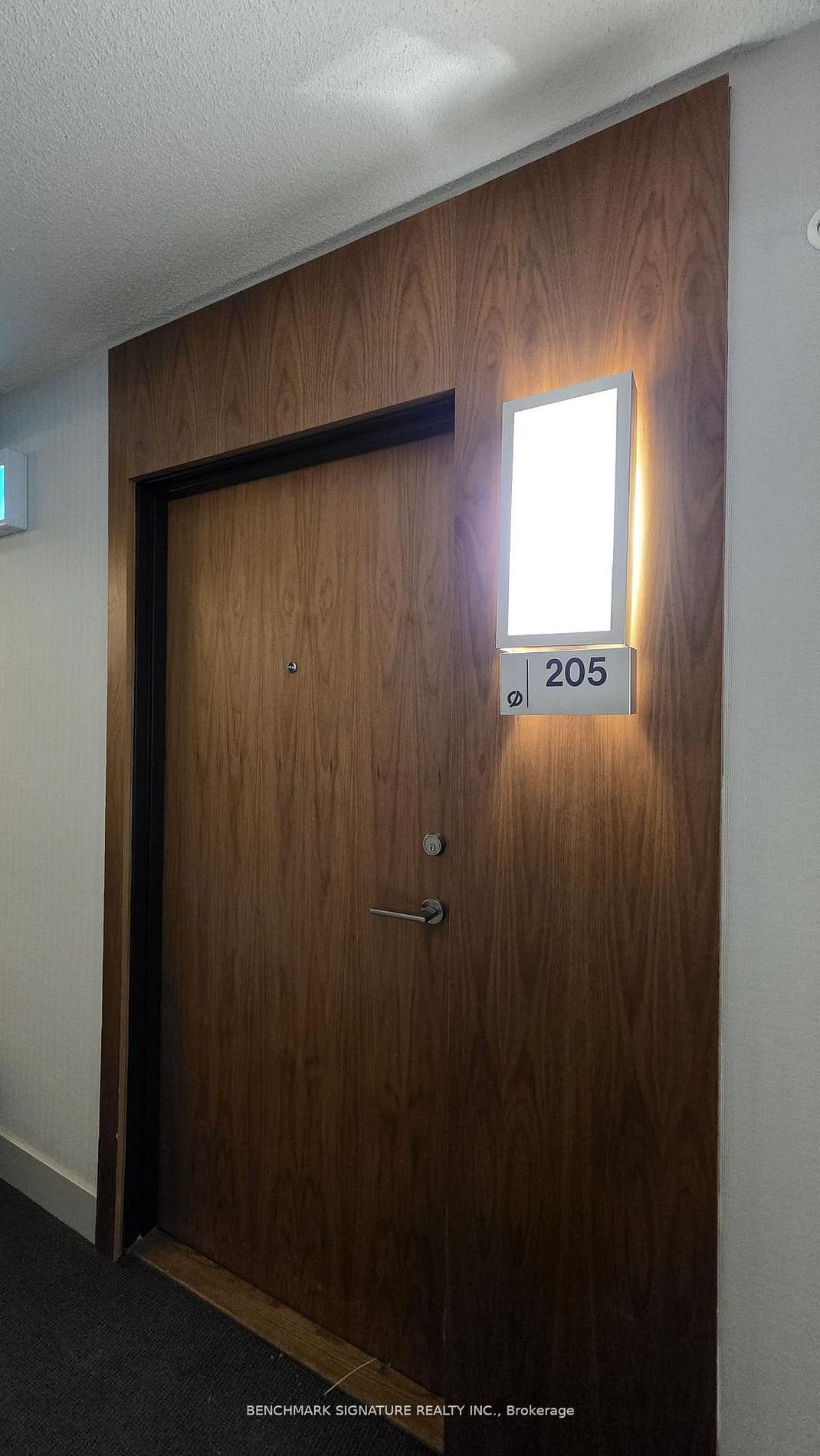 75 Queens Wharf Road 205