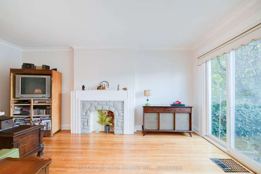 Photo of 930 Eglinton Avenue E, Toronto, ON M4G 2L3 (MLS # C12713782)