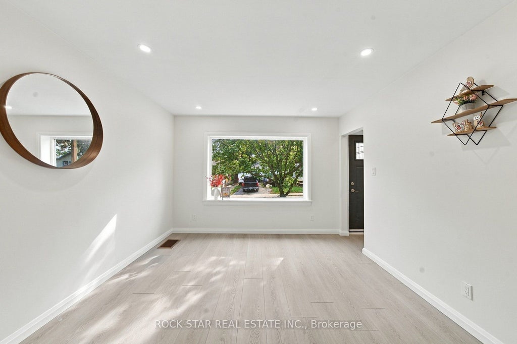 Photo of 294 east 28th Street, Hamilton, ON L8V 3J3 (MLS # X14104054)
