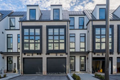 138 EAST Street 3 Oakville ON L6L 0H9