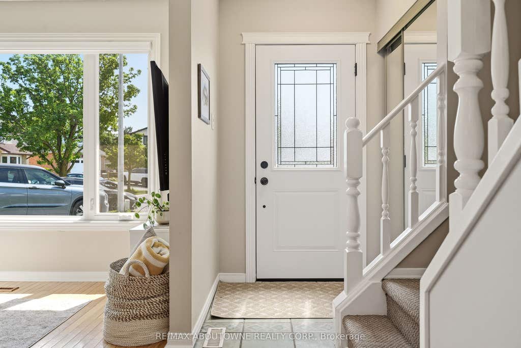 Photo of 3054 Flanagan Court, Burlington, ON L7M 2L9 (MLS # W13423592)