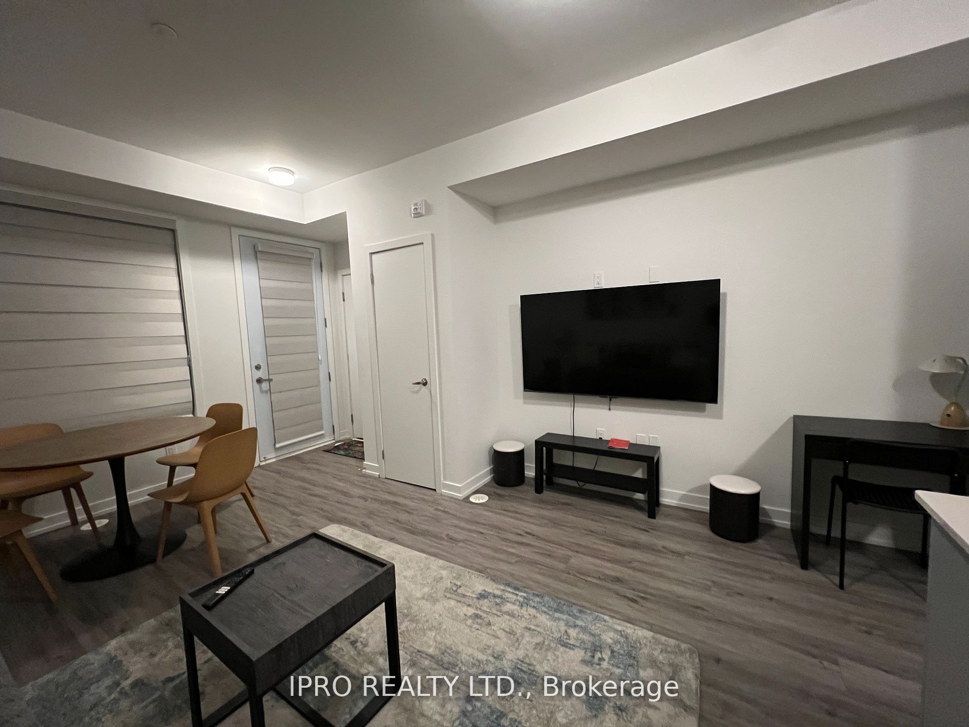 3562 Colonial Drive 3