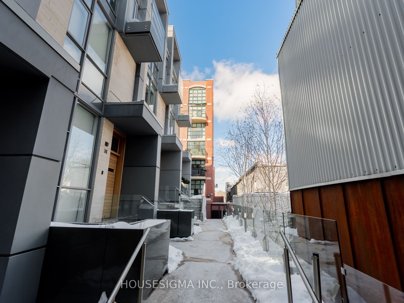 850 Richmond Street W 15