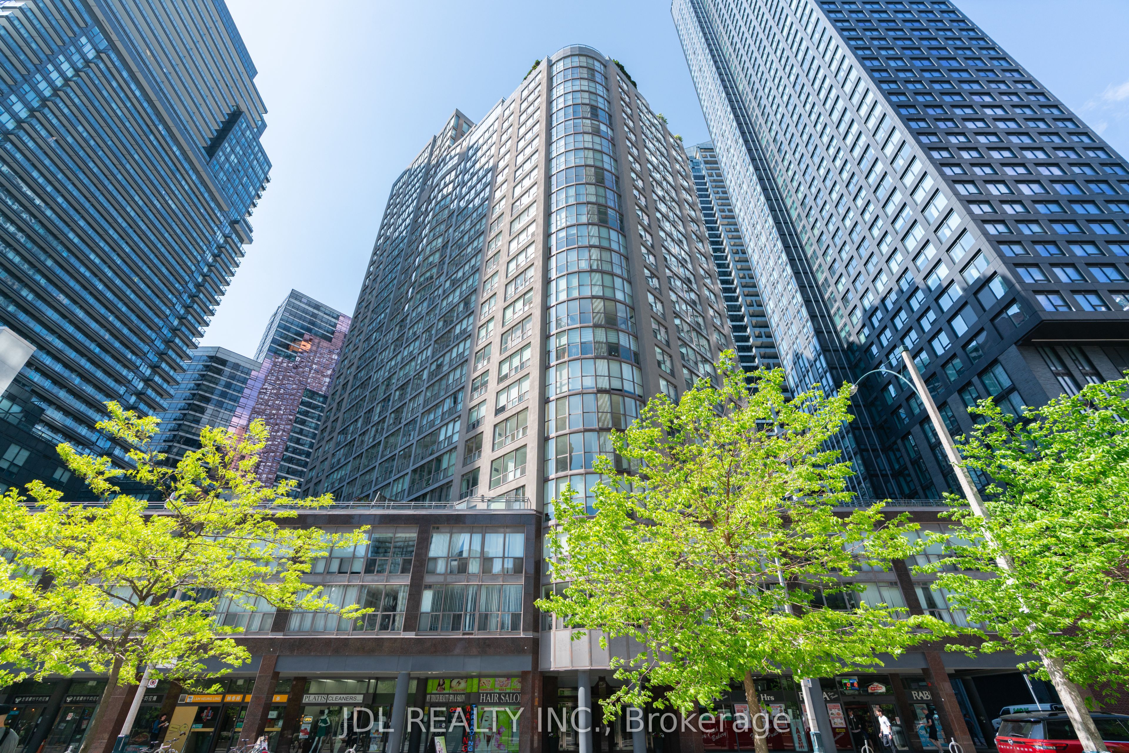 24 Wellesley Street W 407
