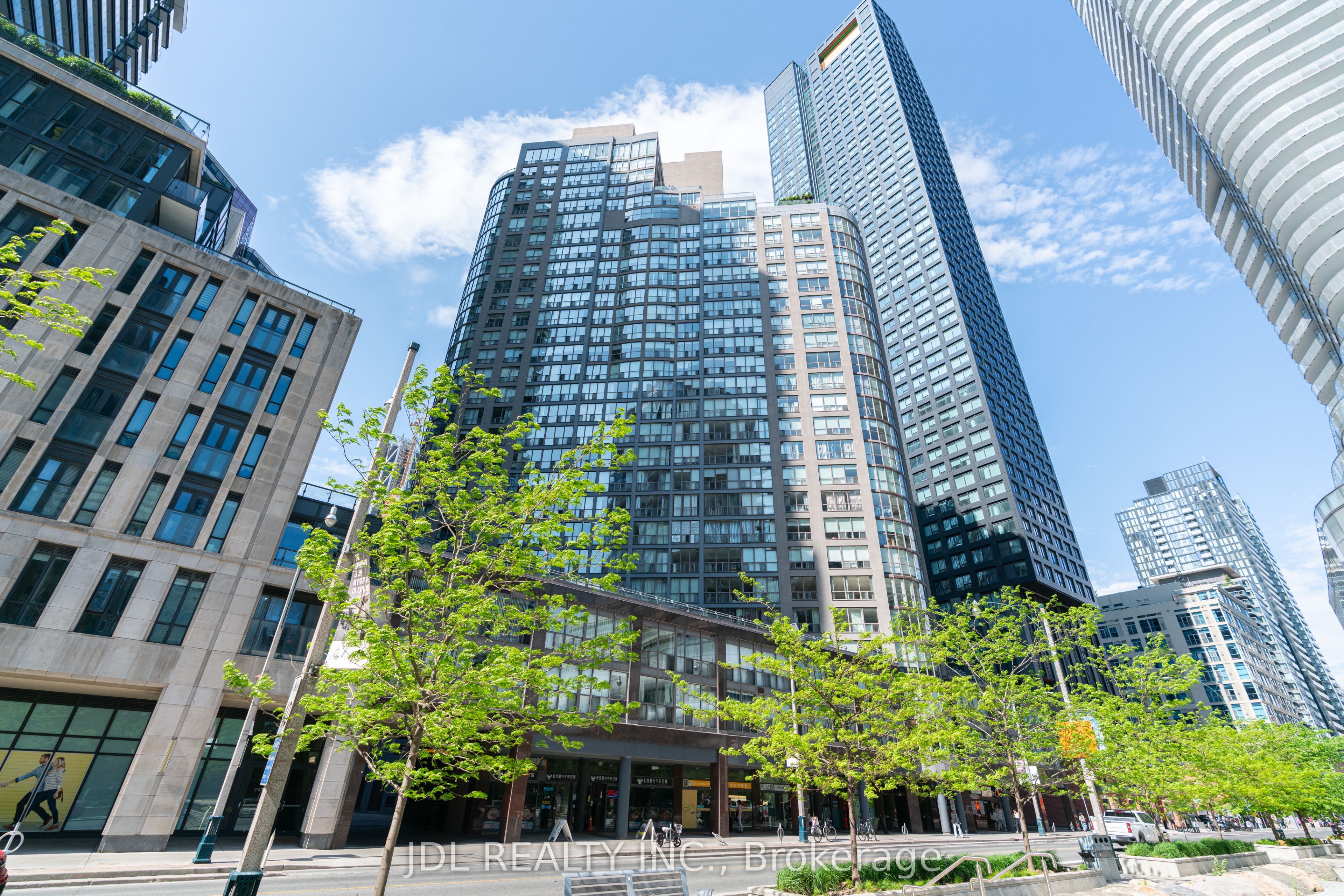 24 Wellesley Street W 407