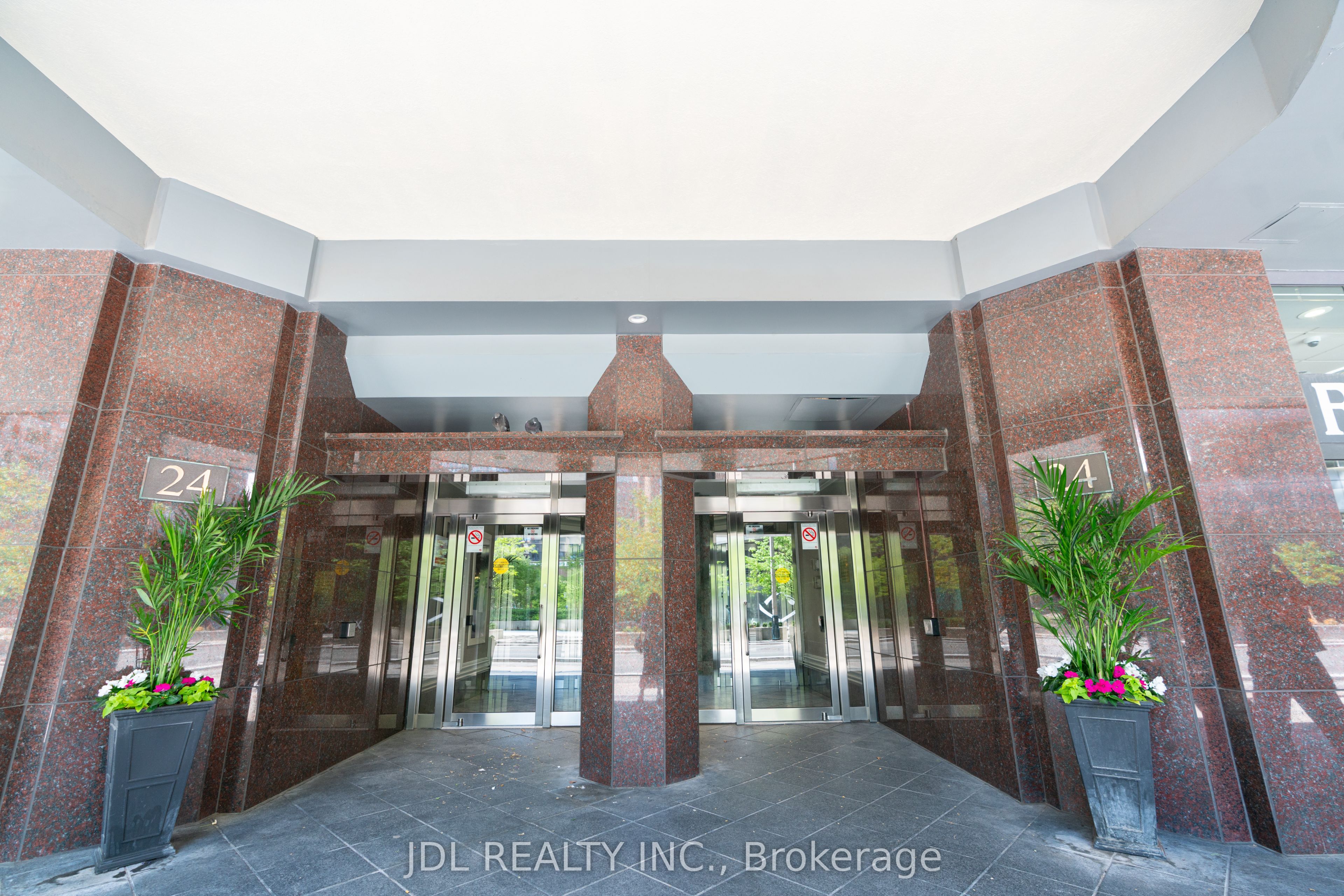 24 Wellesley Street W 407