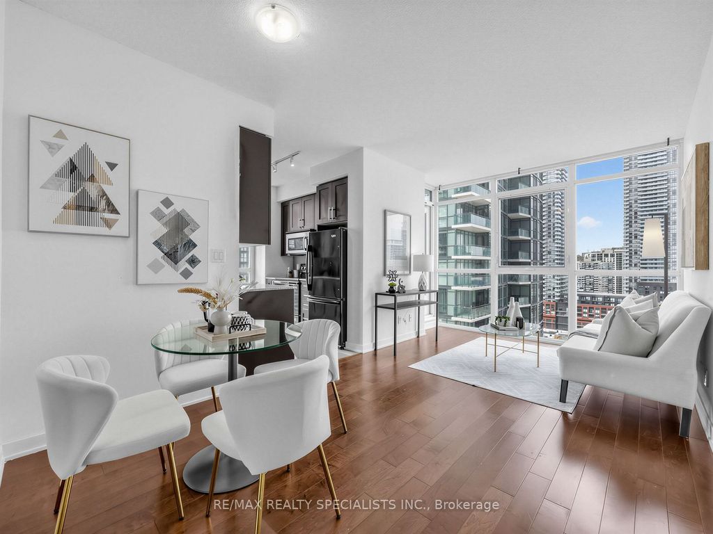 Photo of 4070 Confederation Parkway #1507, Mississauga, ON L5B 0E9 (MLS # W13045668)