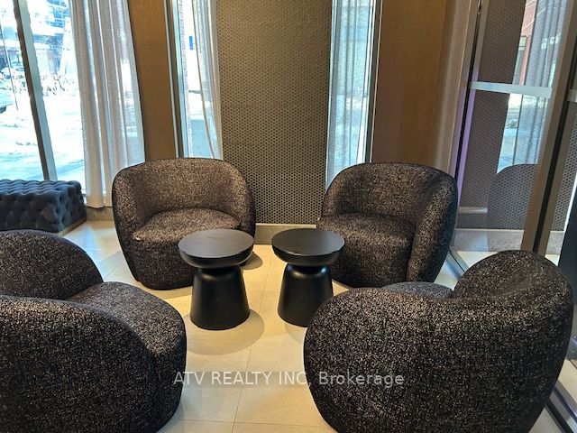 28 WIDMER Street 4822