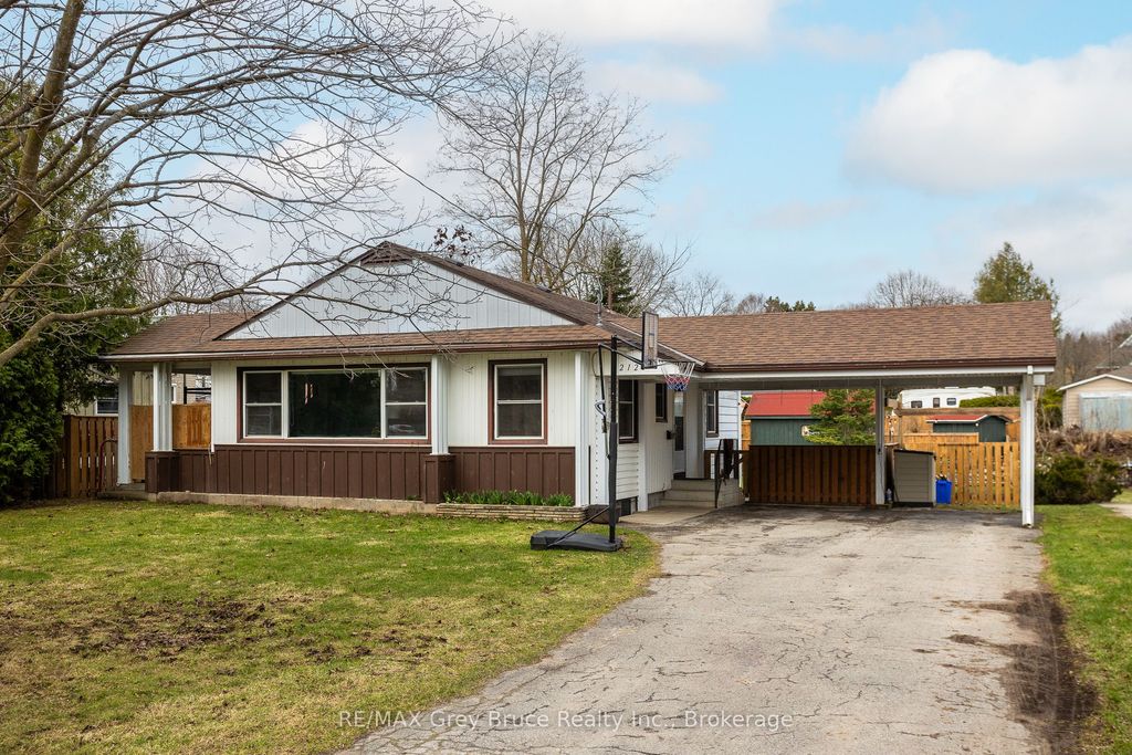 Photo of 2120 4th Avenue W, Owen Sound, ON N4K 4Y5 (MLS # X13013962)