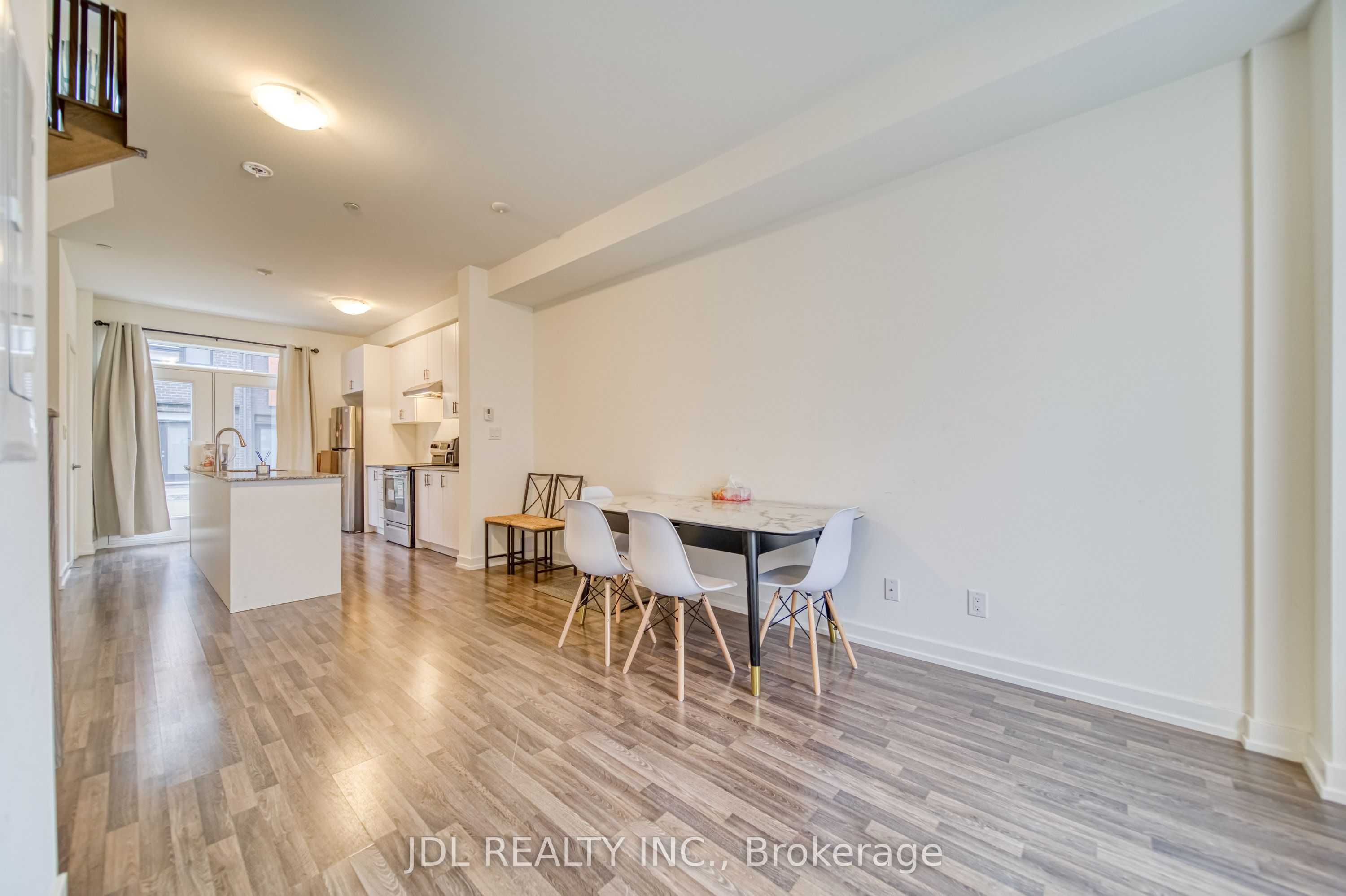 370D Red Maple Road 118,