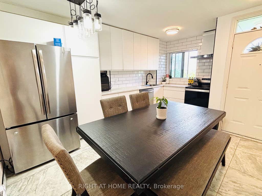 Photo of 95 Leeward Glenway #315, Toronto, ON M3C 2Z6 (MLS # C13486554)