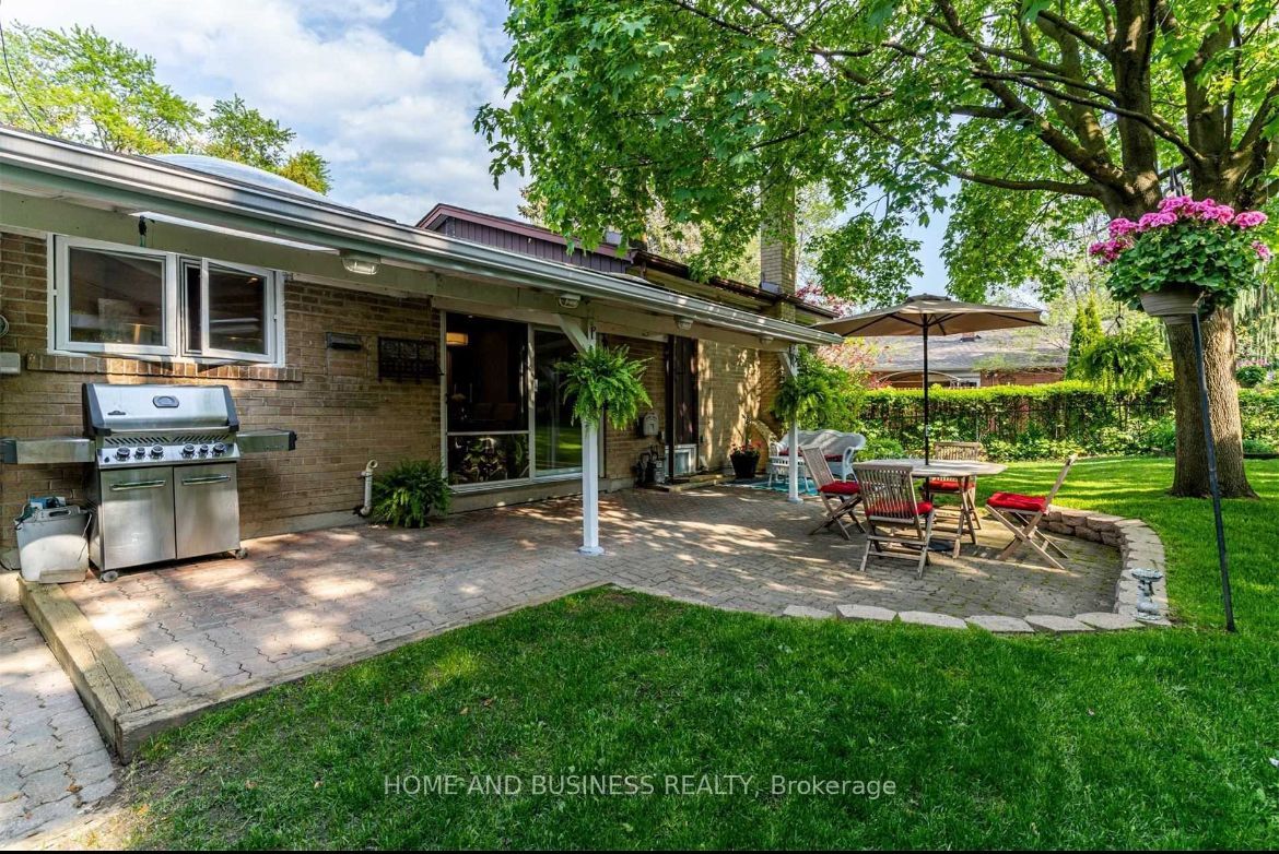 3668 The Credit Woodlands Road