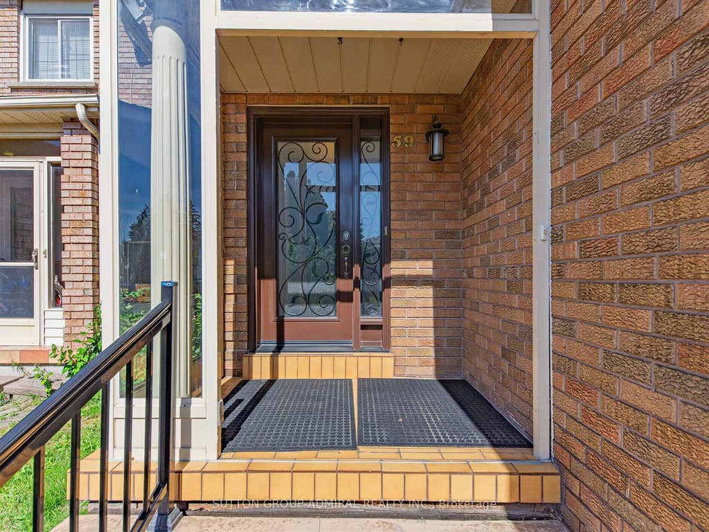 Photo of 59 Marita Place, Vaughan, ON L4K 3J8 (MLS # N13574634)