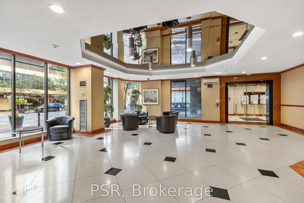 Photo of 633 Bay Street #901, Toronto, ON M5G 2G4 (MLS # C12449471)