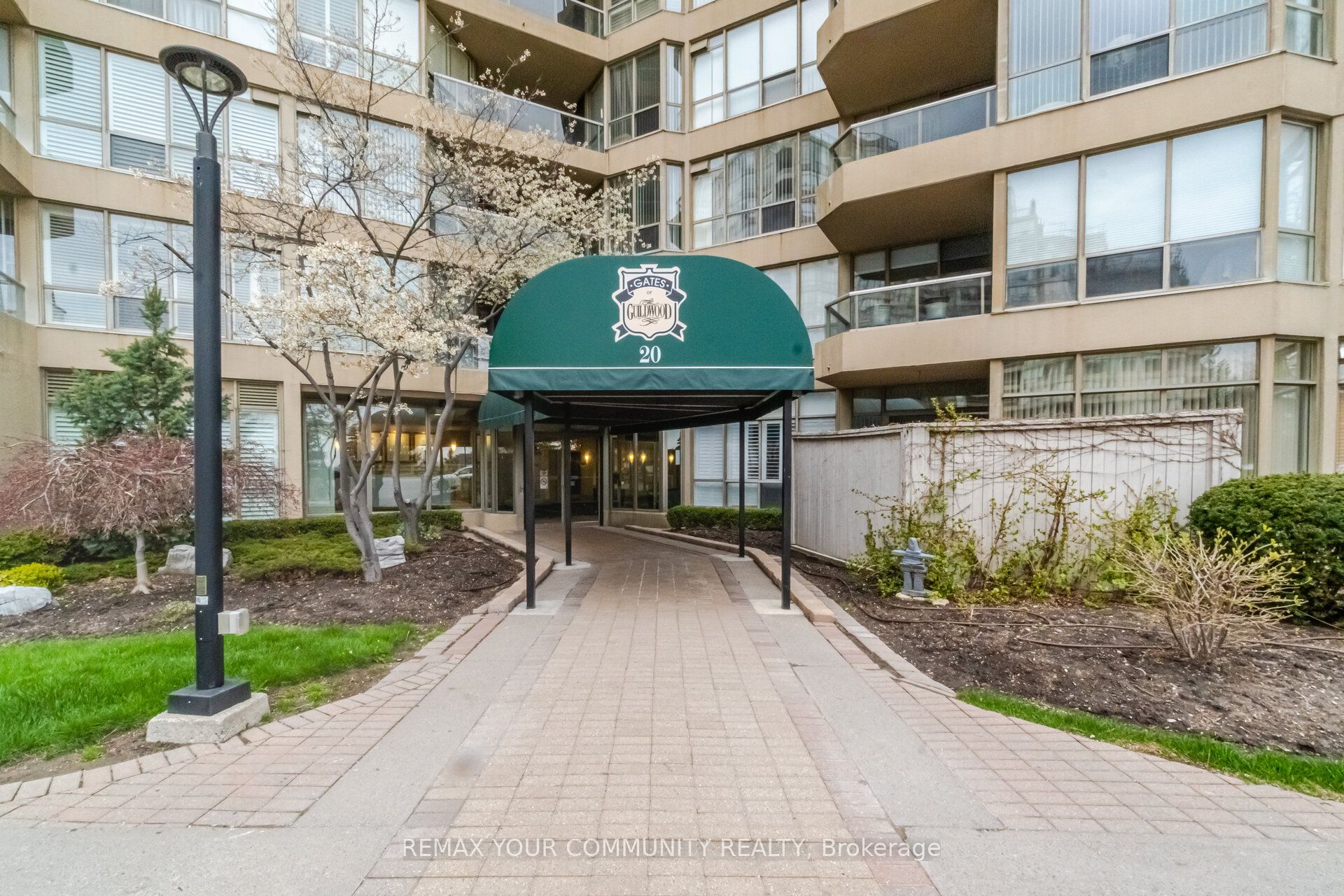 20 Guildwood Parkway 1011
