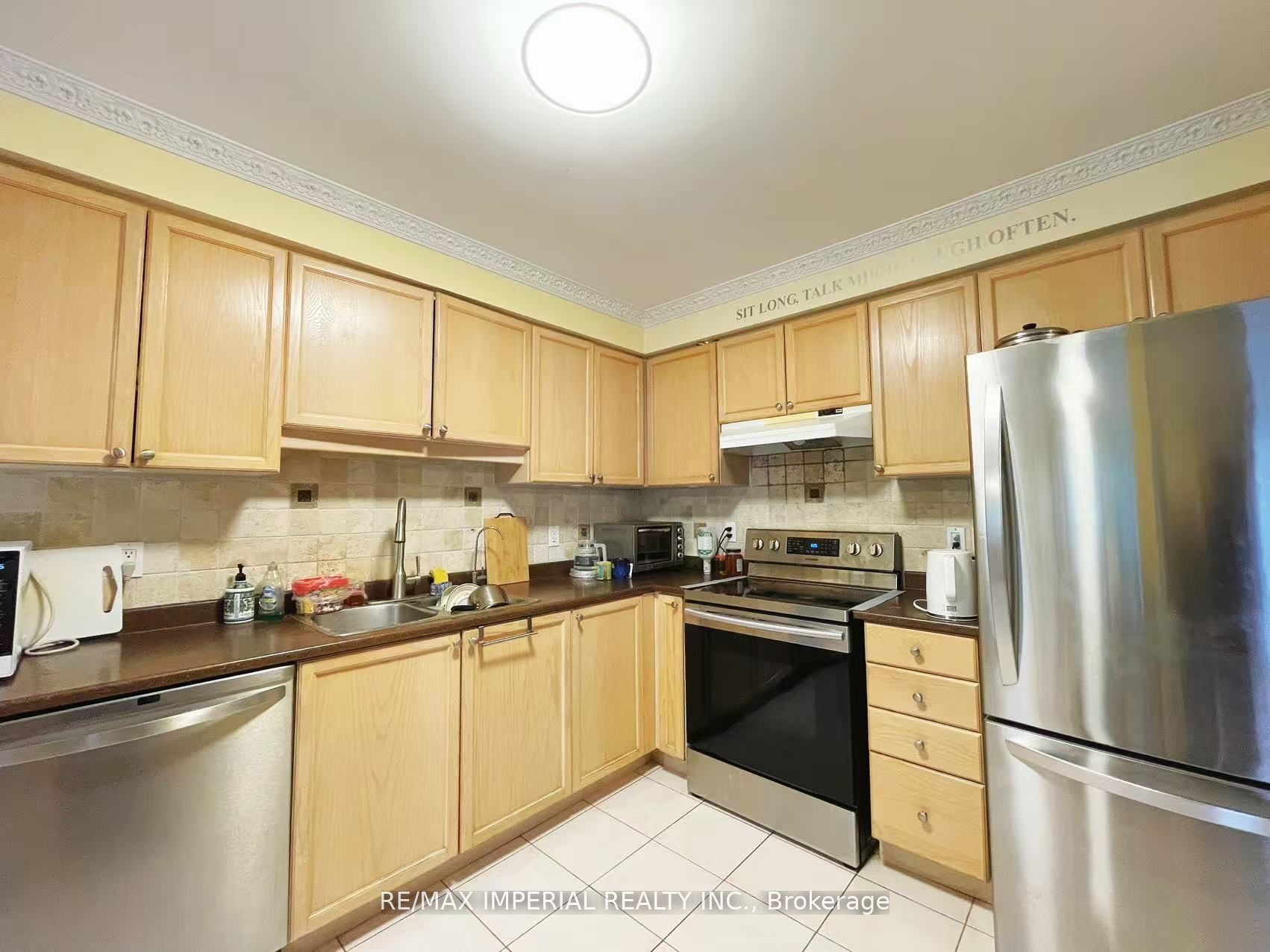 2955 Thomas Street 53, Upper Room 2