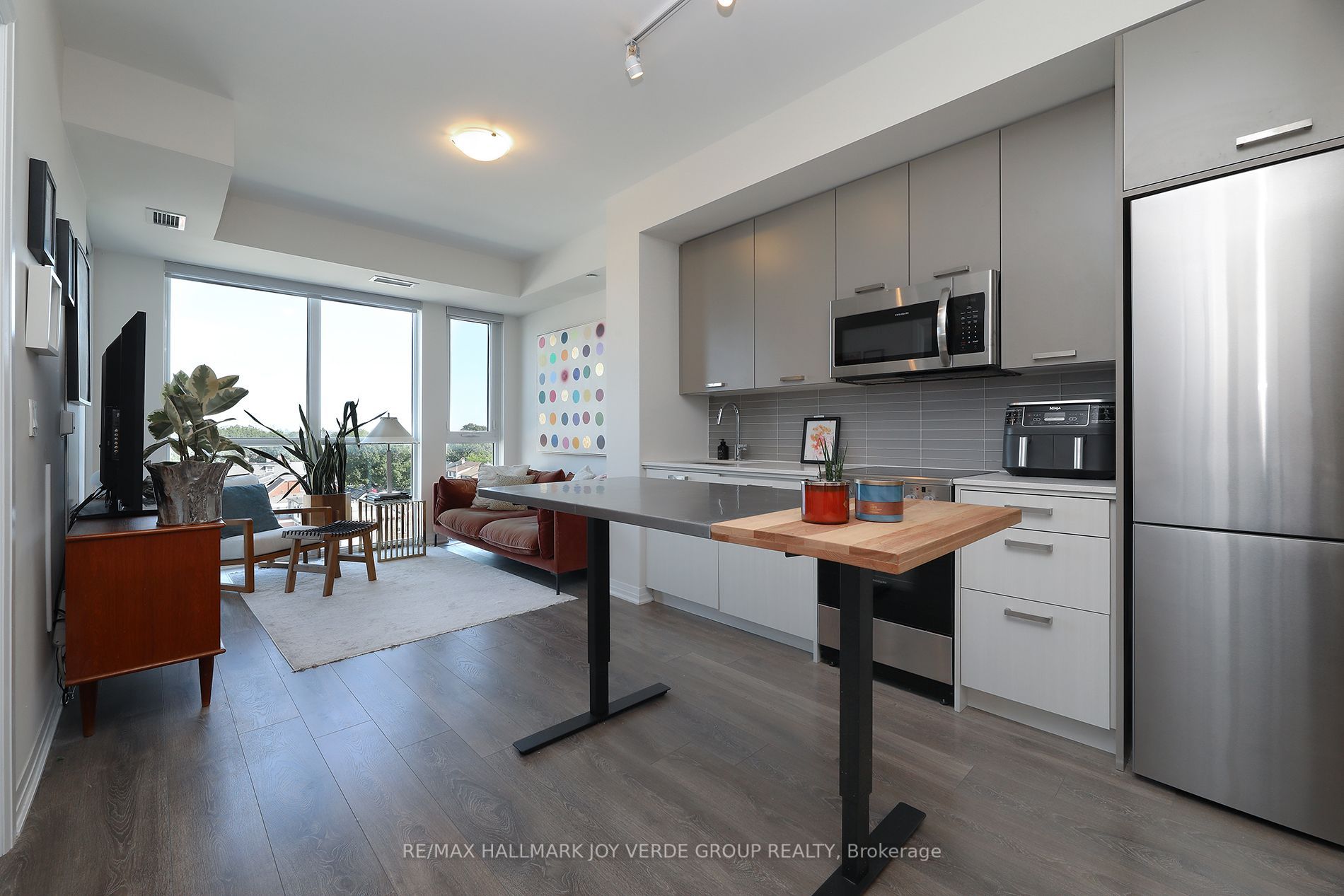 2301 Danforth Avenue 616