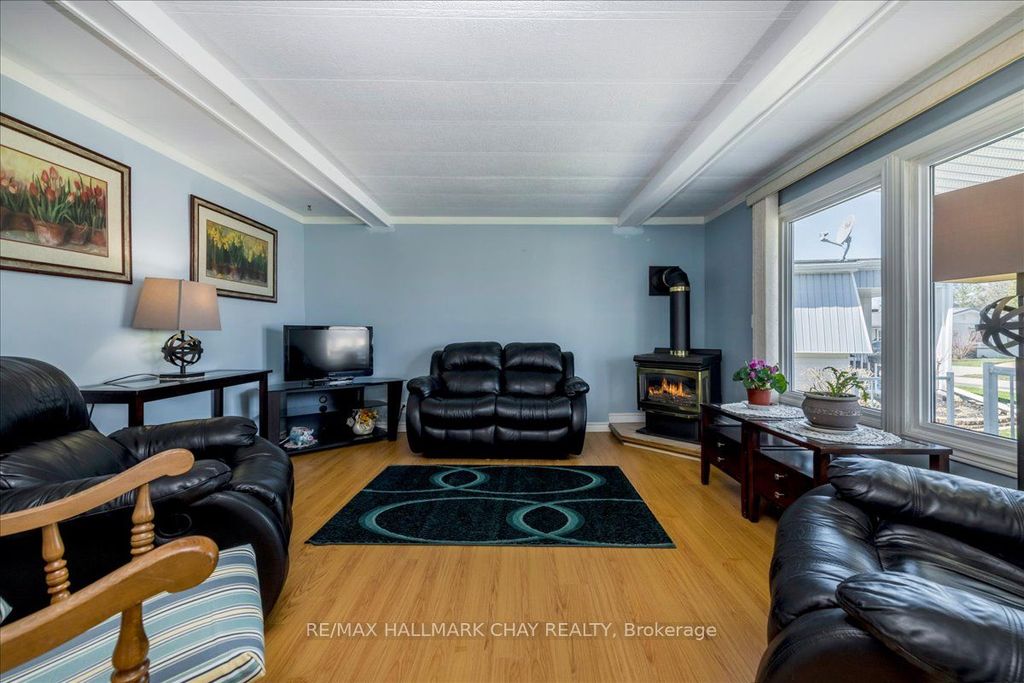 Photo of 79 LINDEN Lane, Innisfil, ON L9S 1N3 (MLS # N13019084)