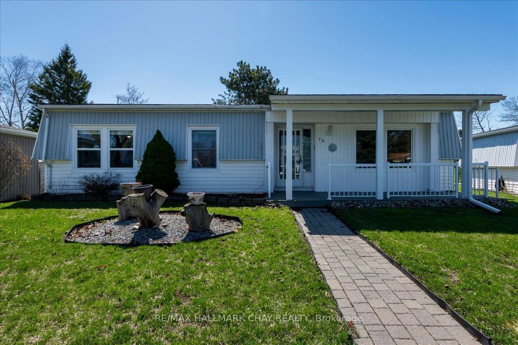 Photo of 79 LINDEN Lane, Innisfil, ON L9S 1N3 (MLS # N13019084)