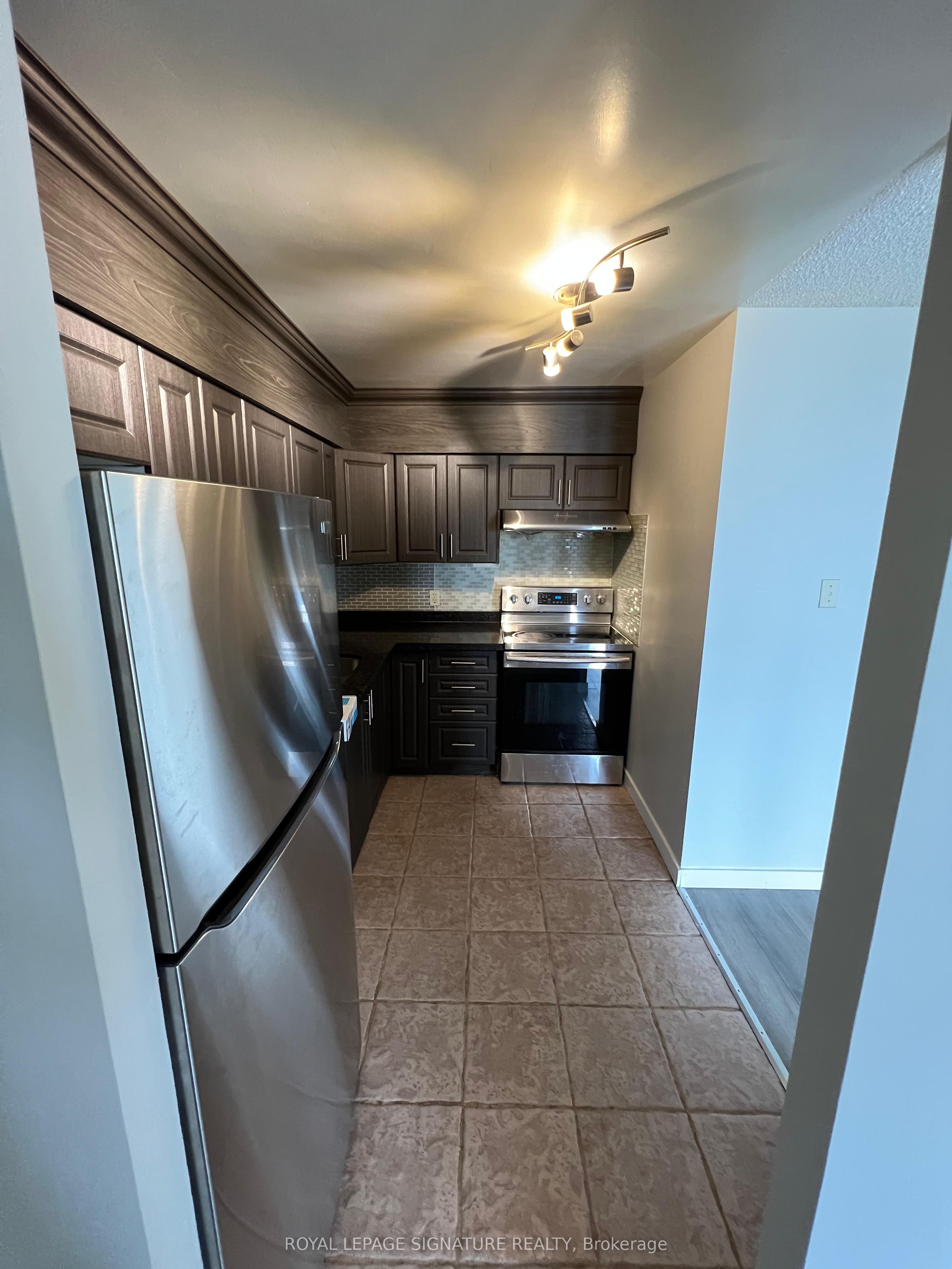 25 Trailwood Drive 1606