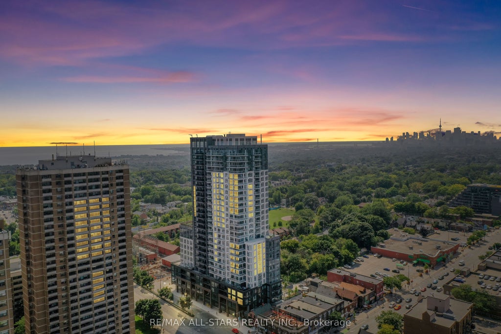 Photo of 286 Main Street #1811, Toronto, ON M4C 0B3 (MLS # E13793858)