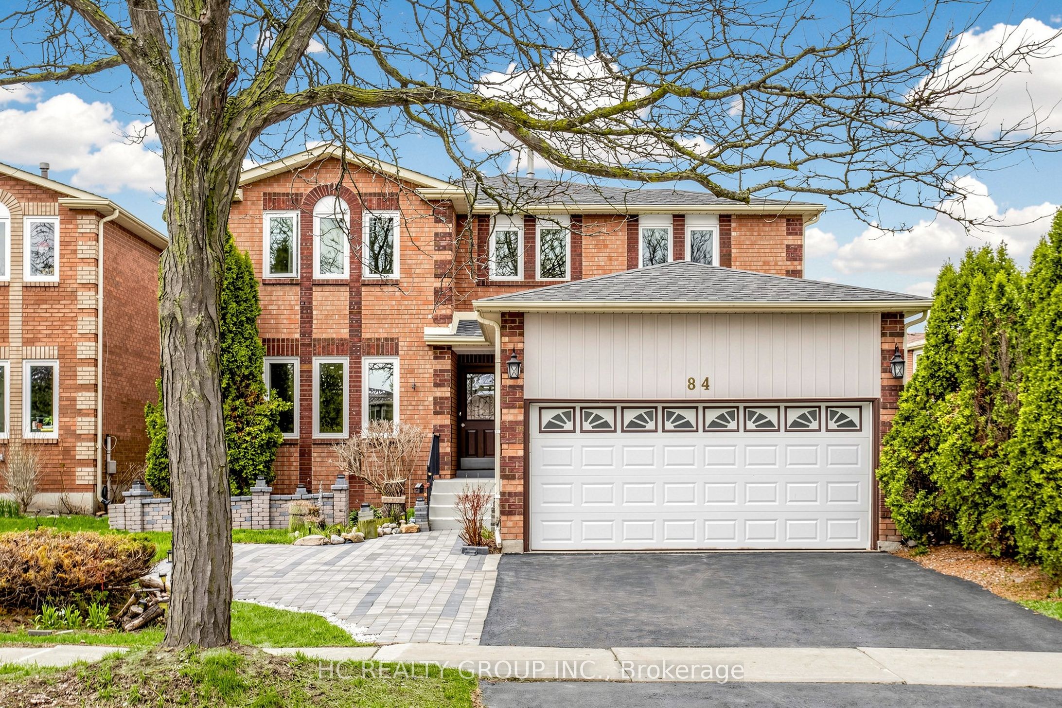 84 Viewmark Drive