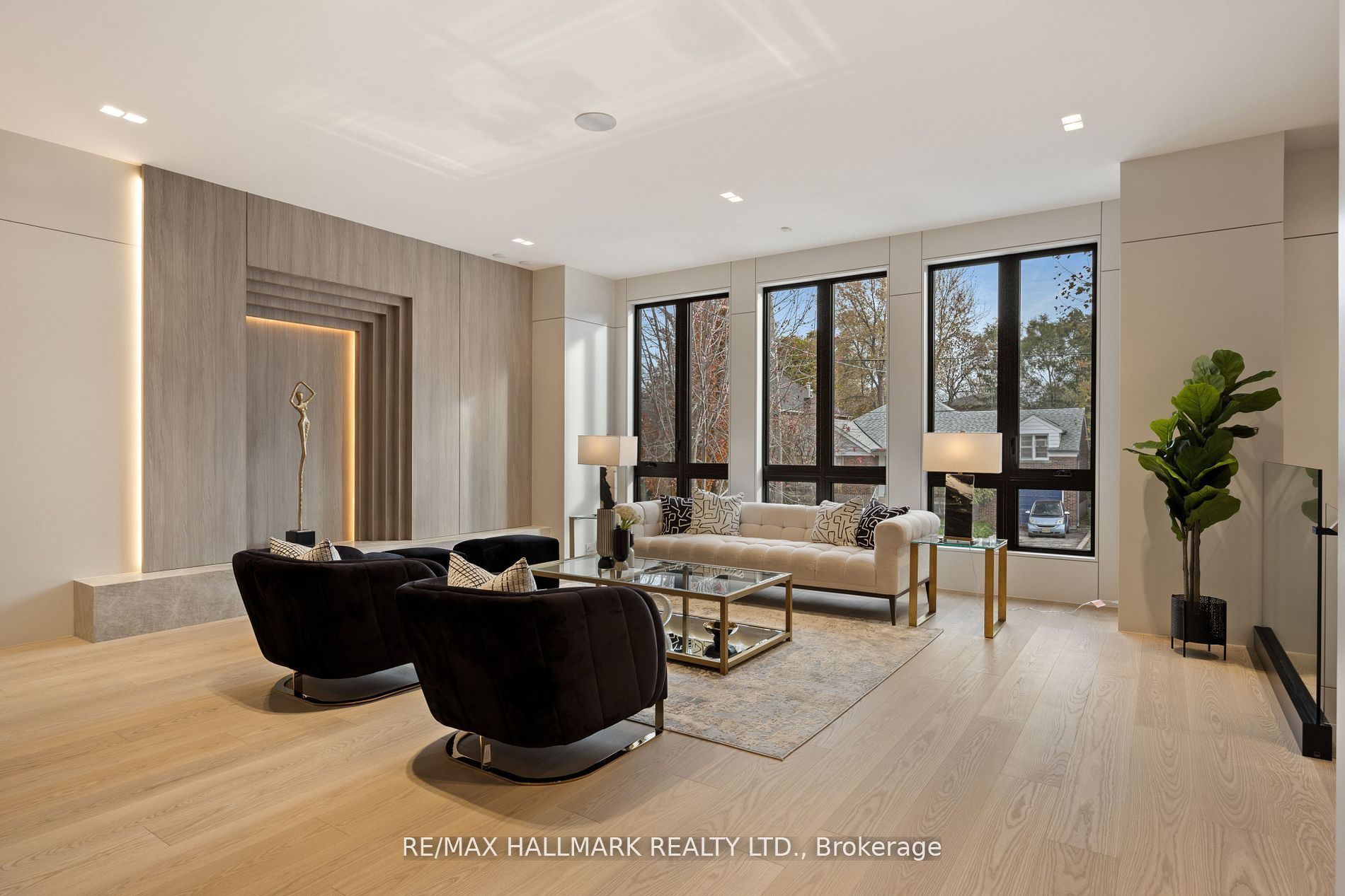 652 Bedford Park Avenue