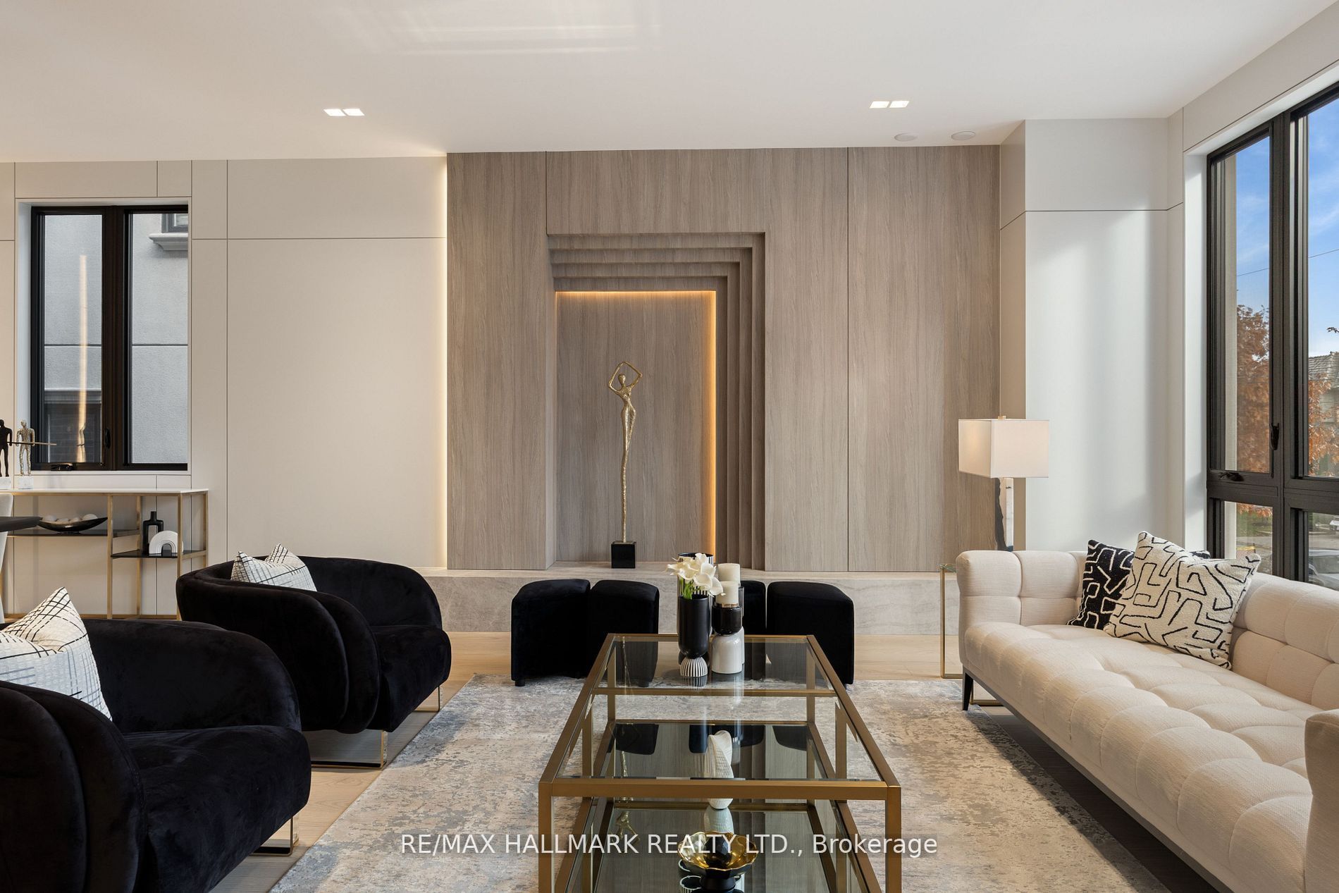 652 Bedford Park Avenue