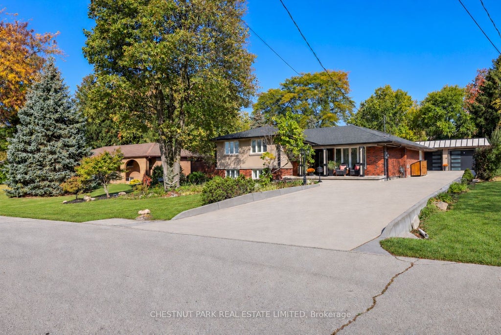 Photo of 66 Christopher Drive, Hamilton, ON L9B 1G8 (MLS # X14130338)